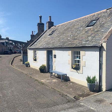 Zen Cottage Seatown Cullen Exterior photo